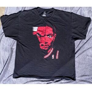 NBA Chicago Bulls Majestic Graphic T-Shirt Derrick Rose Black 2XL‎